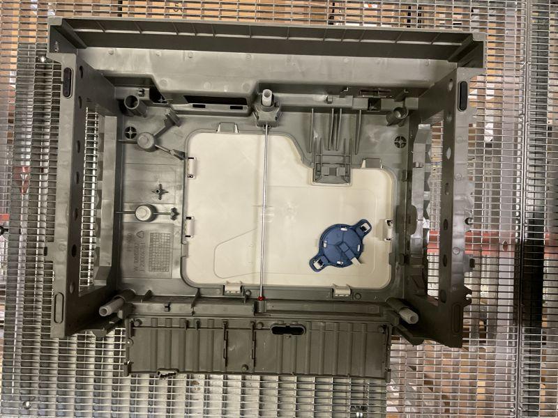 Whirlpool Indesit 488000495946 Unterbausockel - C00495946 untergestell 60 fd 7l